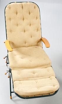 A pair of lounge chairs by C Edvard Lundquist for Lundquist and Tesch AB, 1940s/50s.