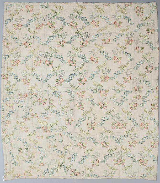 SILK BED COVER, quilted. Probably Swedish 18th century. 193 x 170 cm.