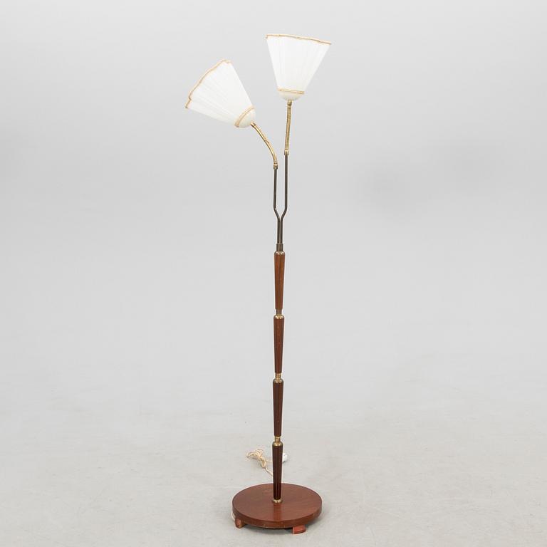 Golvlampa 1900-talets mitt.