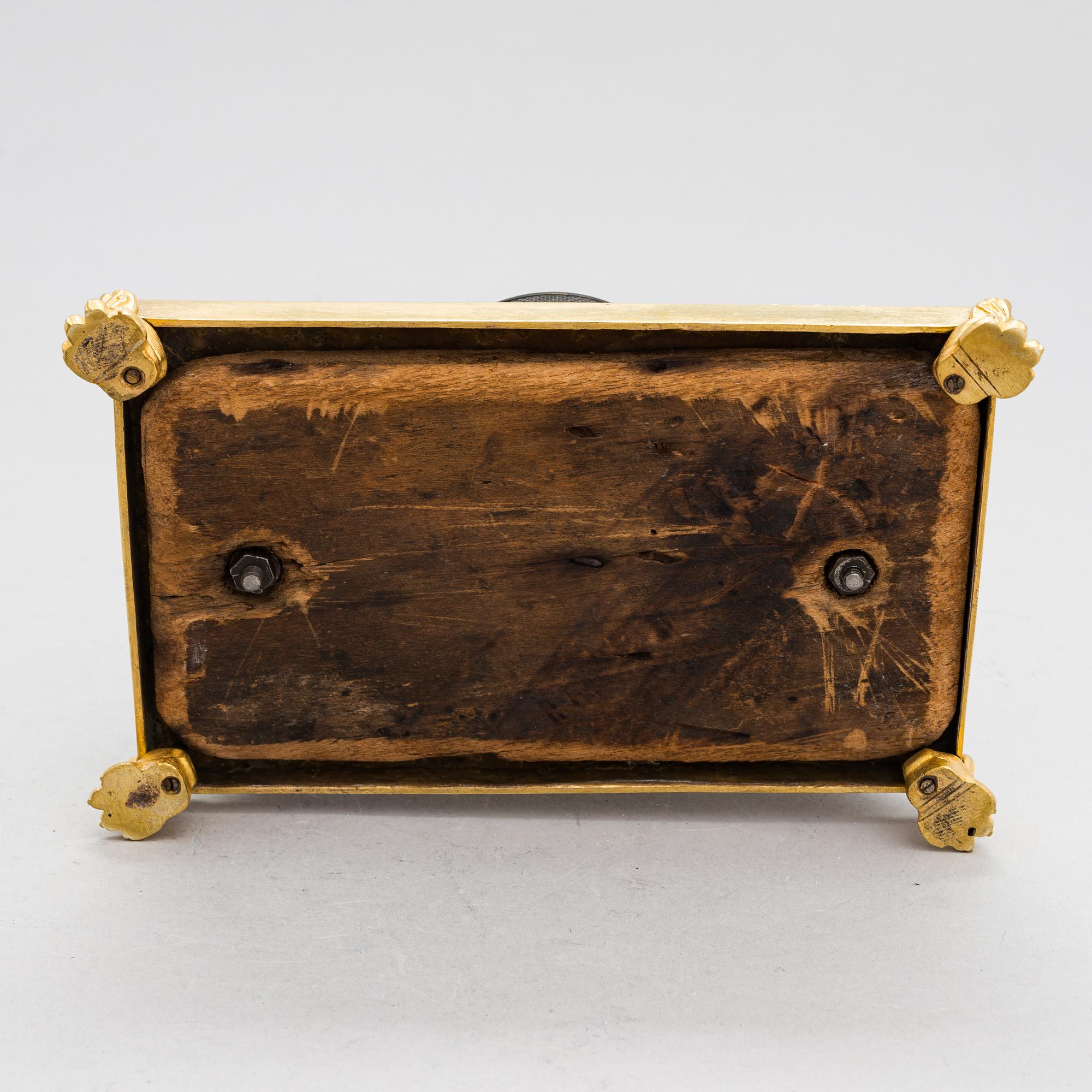 Kirjoitusteline, 1810-1820, todenn. Ranska.