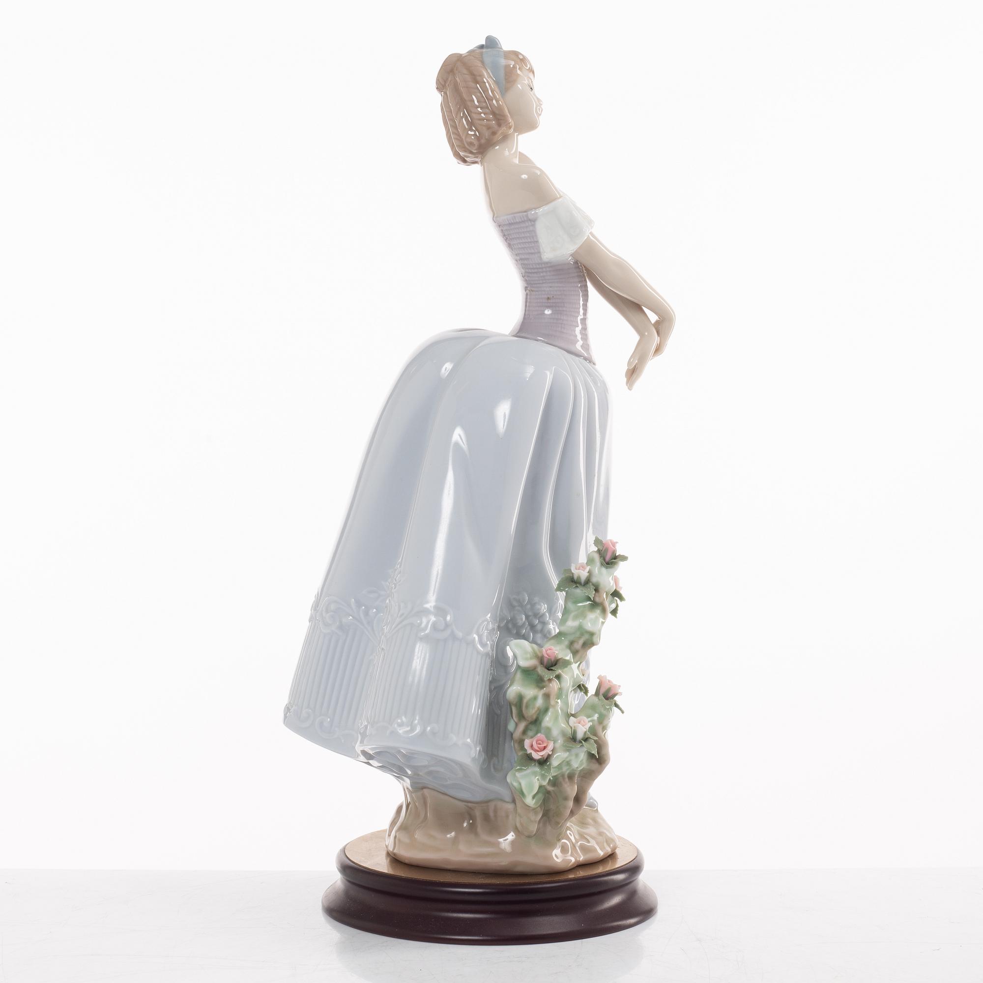 LLadró, figurin, "Lady in Love", Spanien.