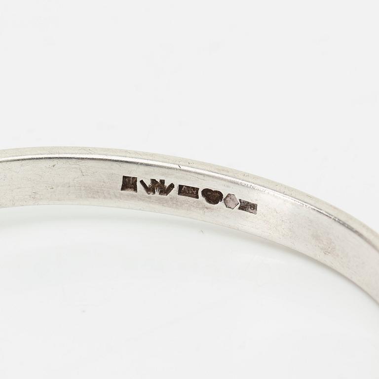 Wiwen Nilsson, a sterling and rock crystal bangle, Lund 1934.