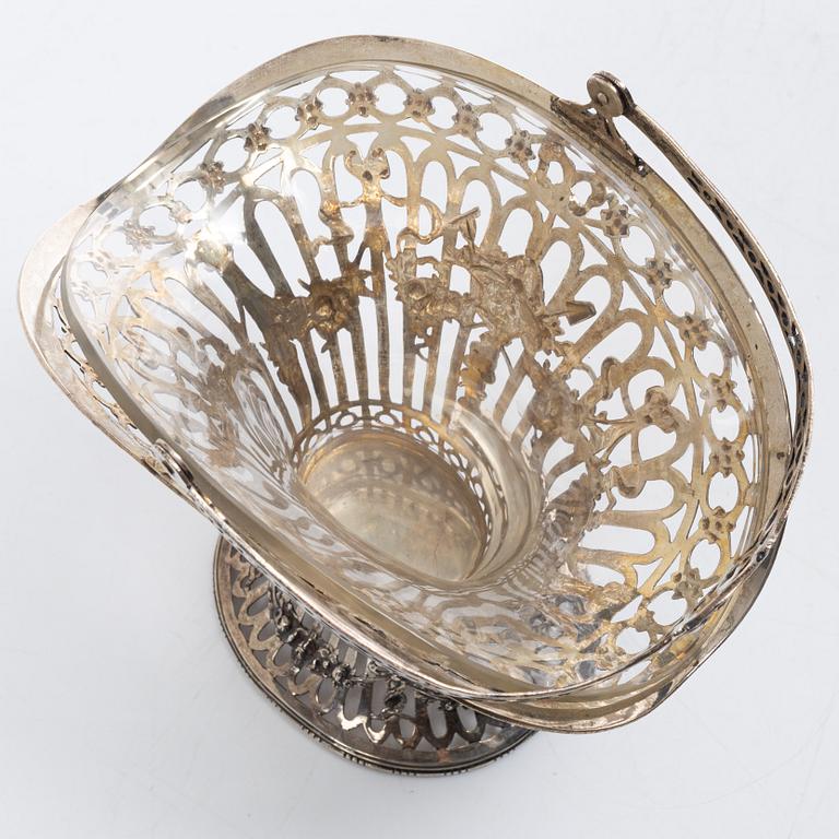 Carl Fredrik Carlman, A Swedish silver sweet-meat basket, mark of CF Carlman, Stockholm 1912.