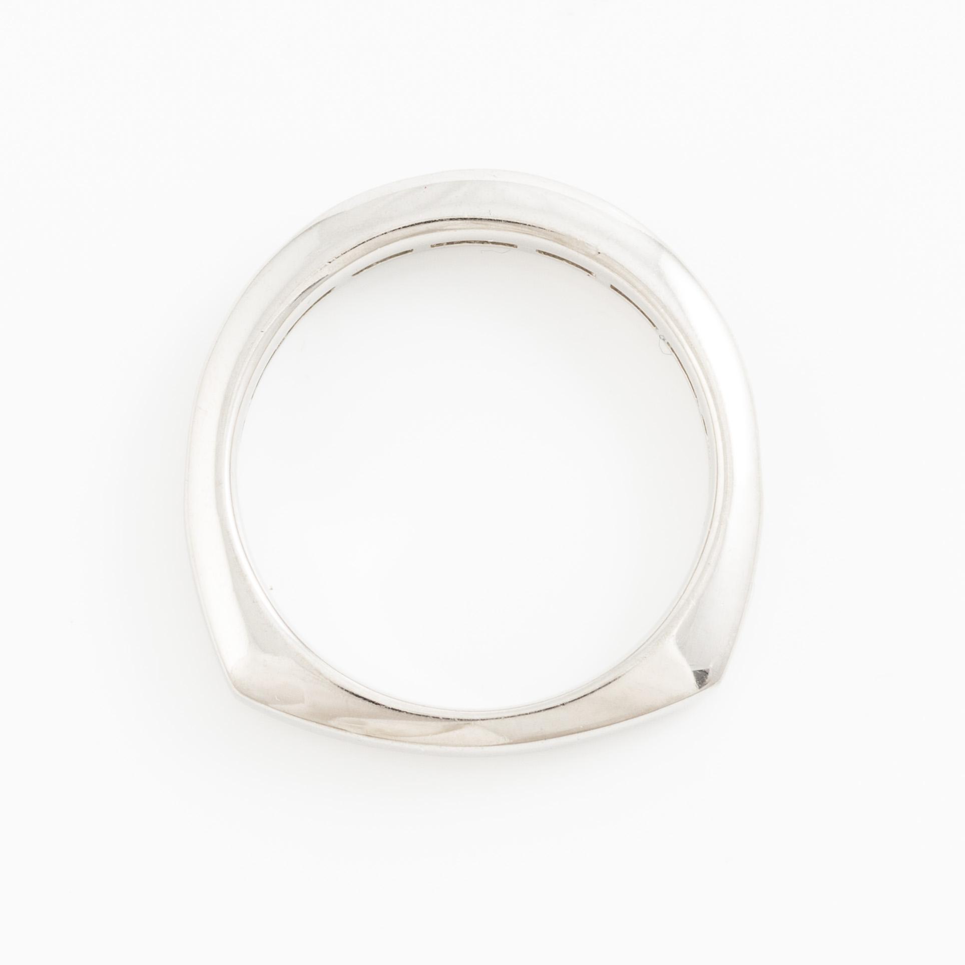 Ring, half eternity band, 14K white gold set with brilliant-cut diamonds.