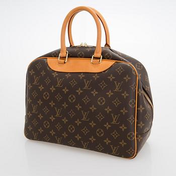 Louis Vuitton, A Monogram 'Deauville' Bag.