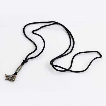 Ole Lynggaard, pendant, silver, with textile.