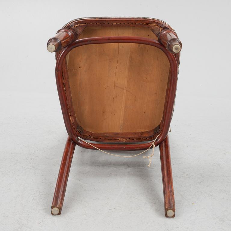 Chairs, 4 pcs, Thonet, model no. 32, late 19th century.