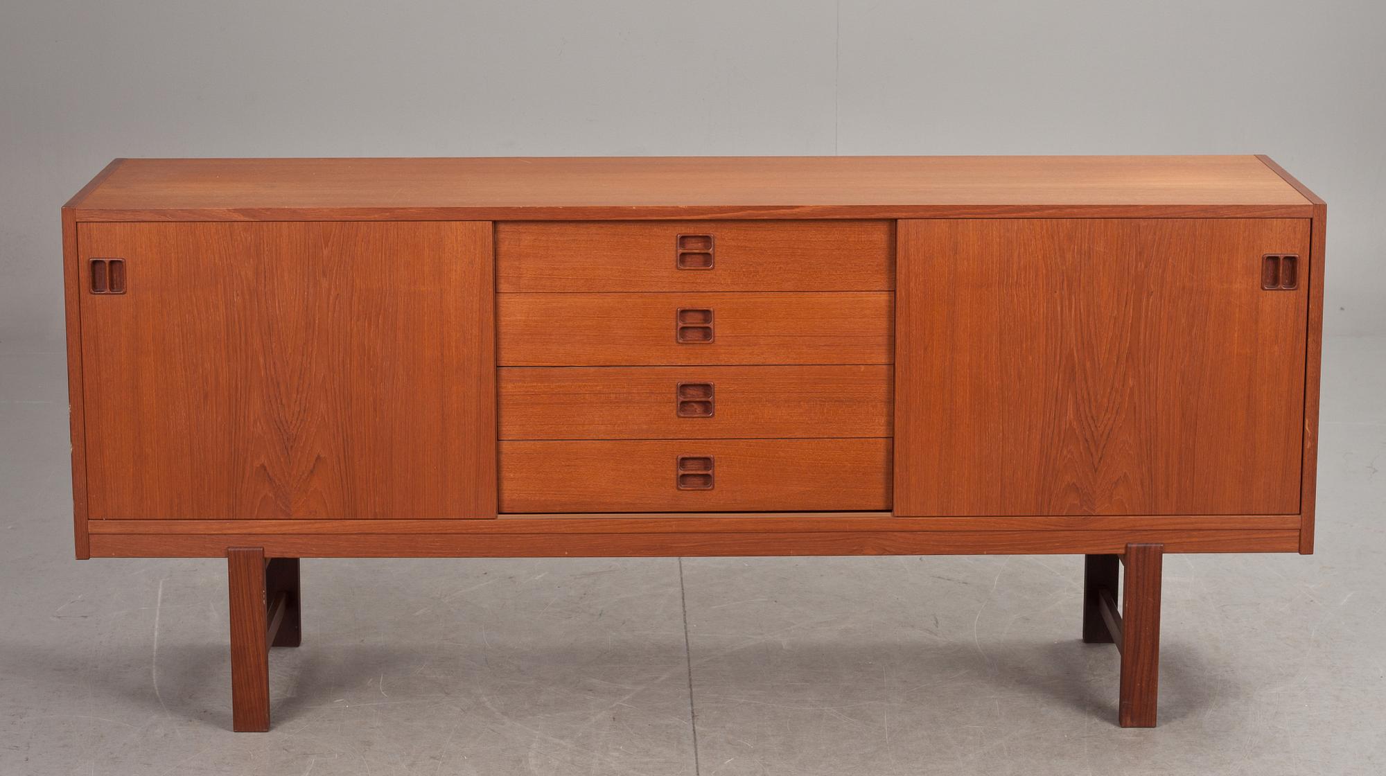 SIDEBOARD, 1900-talets andra hälft.