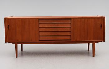 SIDEBOARD, "Trio", Nils Jonsson, Troeds, 1900-talets andra hälft.