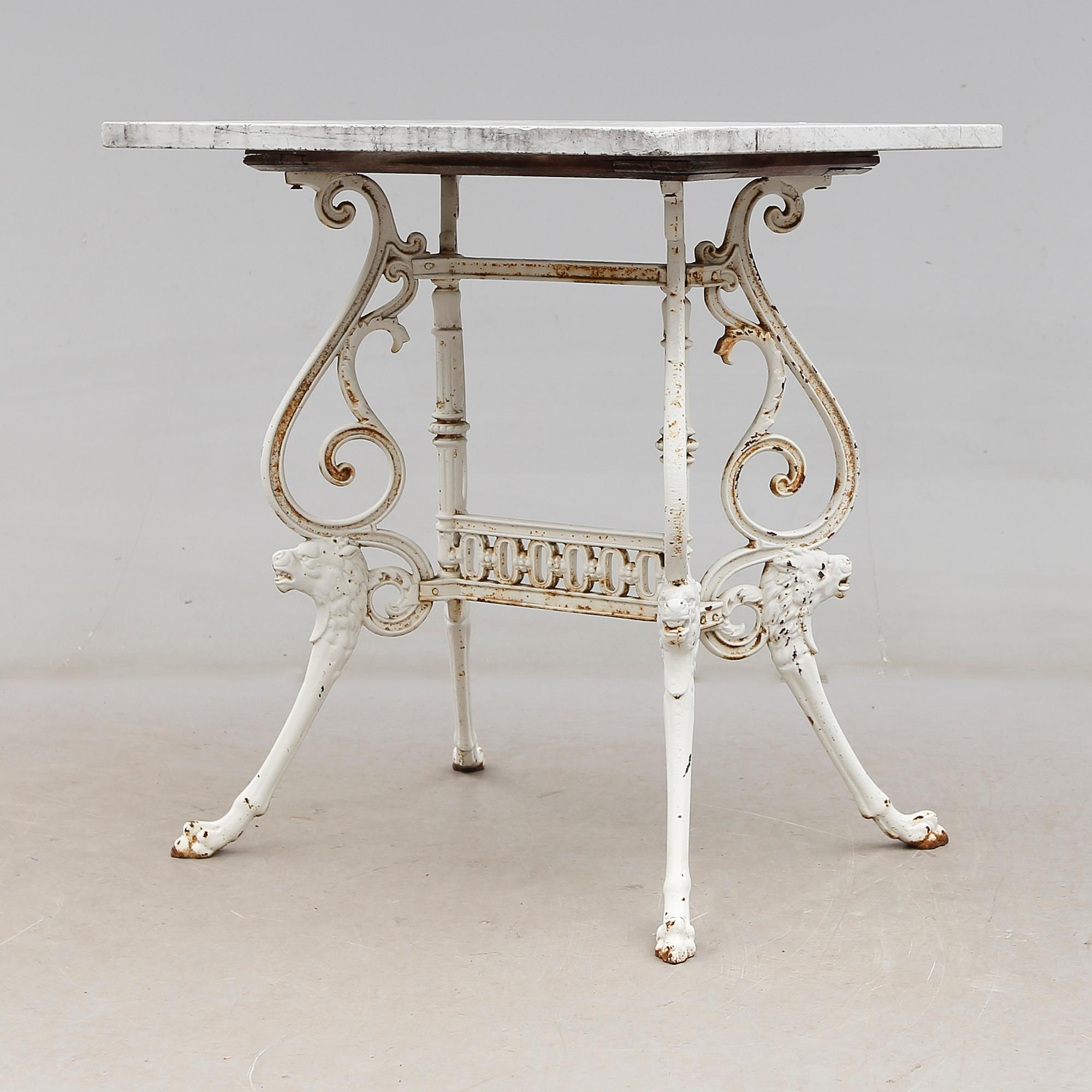 TRÄDGÅRDSBORD, empirestil, 1900-talets första hälft.