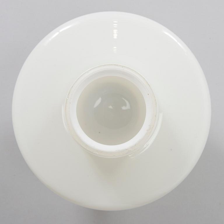 Paavo Tynell, a 1930s '2083' glass shade for Taito.