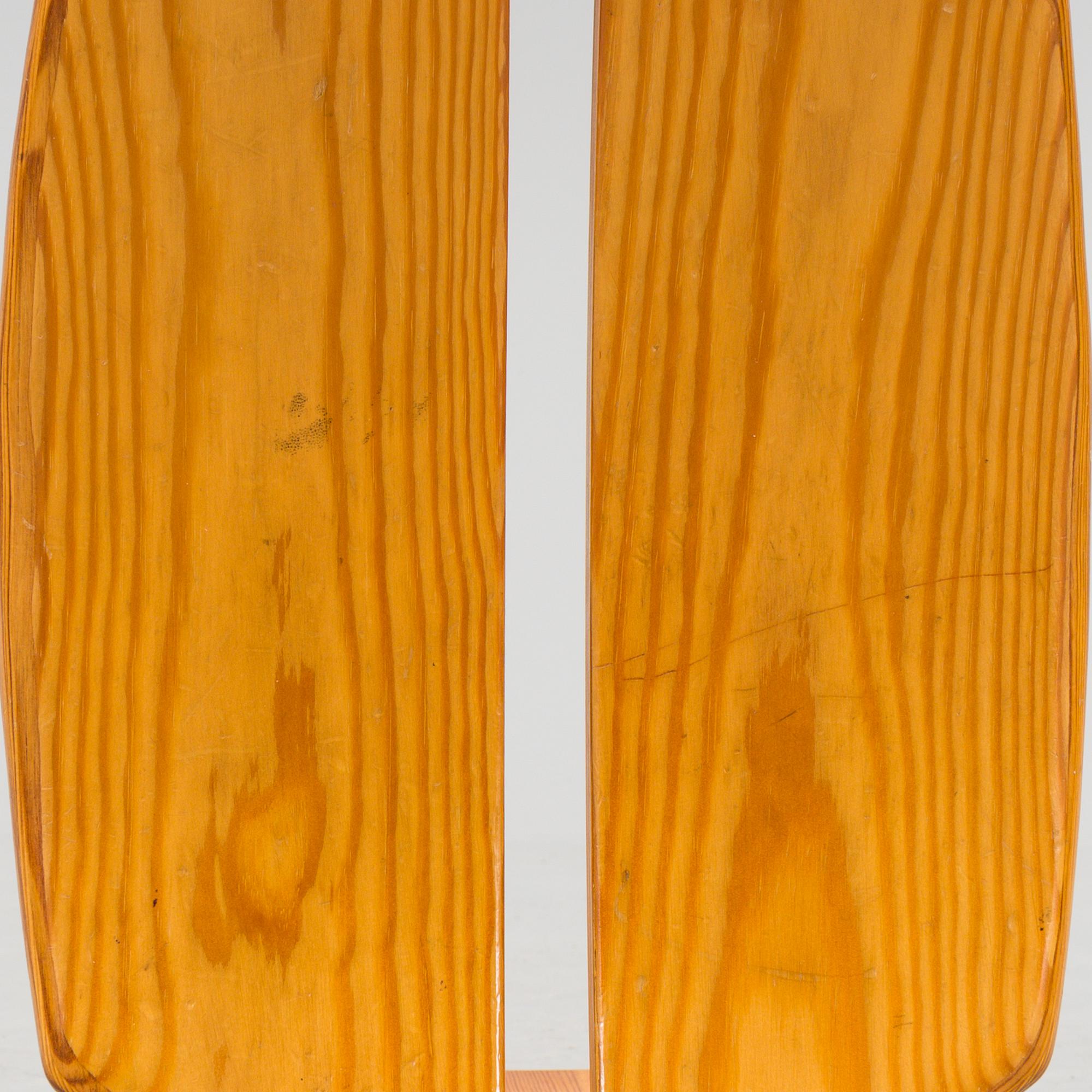 GILBERT MARKLUND, pall, Flarkens snickeri AB, formgiven 1969.