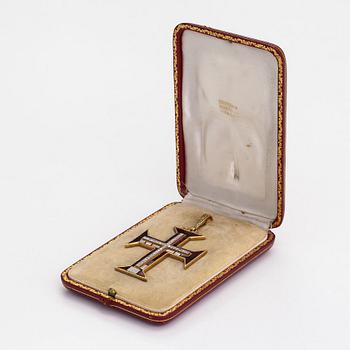 Risti, Order of Christ Portugal, 18K kultaa, timantteja n. 1.00 ct yht ja granaatteja.