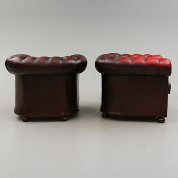 FÅTÖLJER, 1 par, Chesterfield-modell, England, 1900-talets andra hälft.