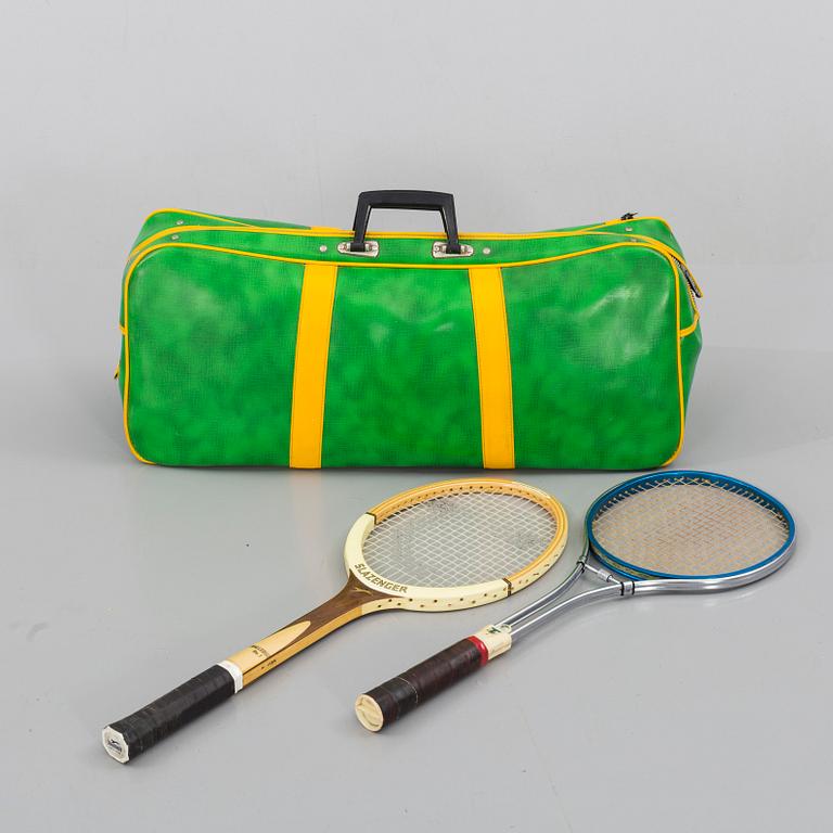 SPORTBAG "BJÖRN BORG PLAYS DONNAY" and two tennis racket, 1970's.