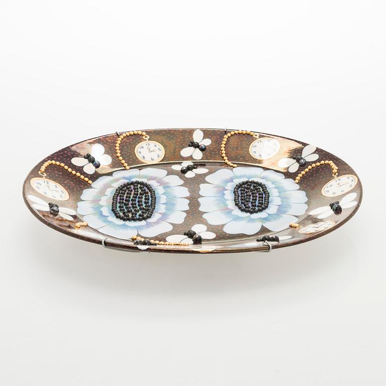 Birger Kaipiainen, A 'Duetto' Ceramic plate by Birger Kaipiainen for Arabia Art in 1983, signed and numbered 202/300.