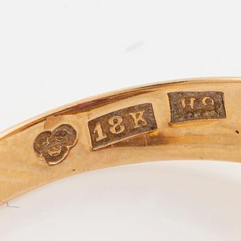 Ring 18K gold with cabochon-cut red synthetic stone.