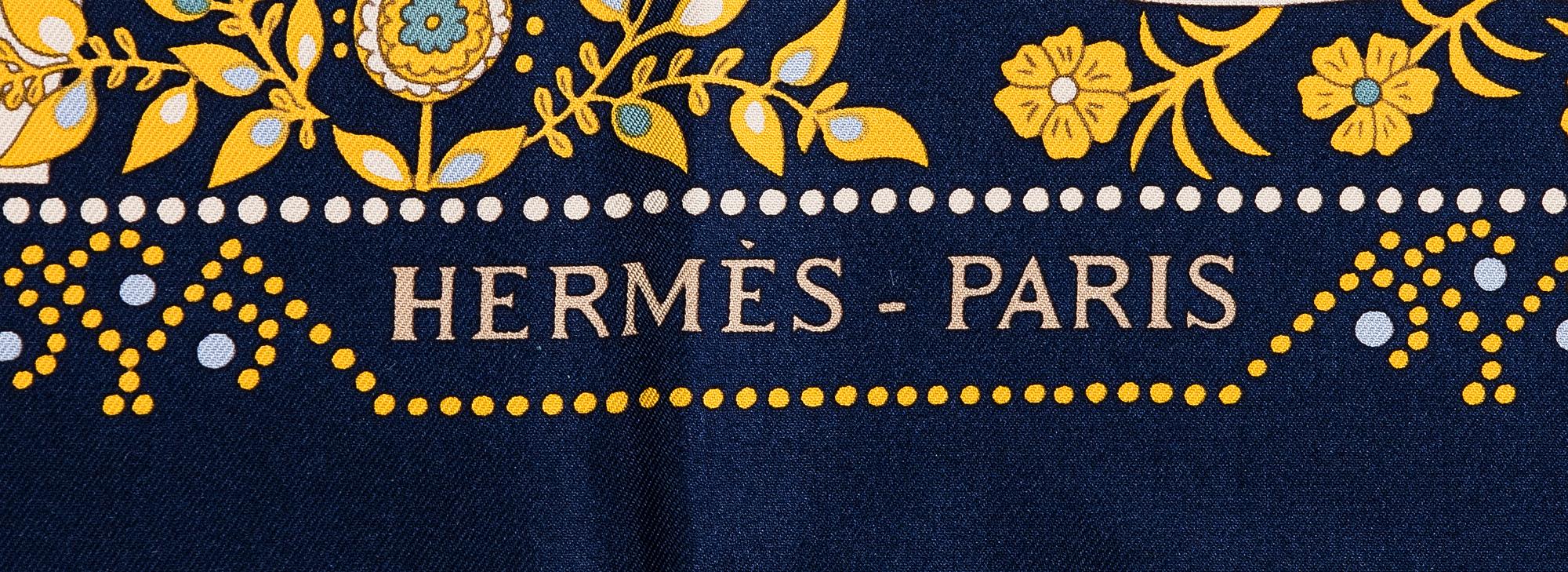 Hermès, huivi "L'Arbre de vie".