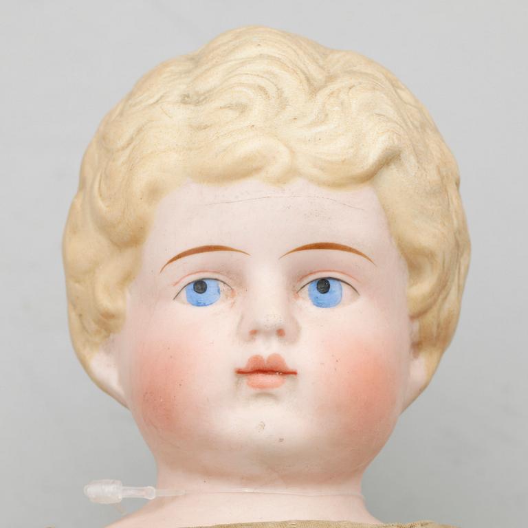 DAMDOCKA. Tyskland, 1800-talets andra hälft.