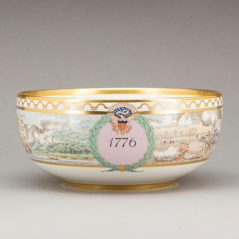 BÅLSKÅL, porslin, Royal Copenhagen, "The American Revolution 1776-1976".