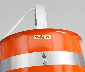 TAKLAMPOR, 2 st, bl a "Kosta-lampan", 1900-tal. H 28-46.