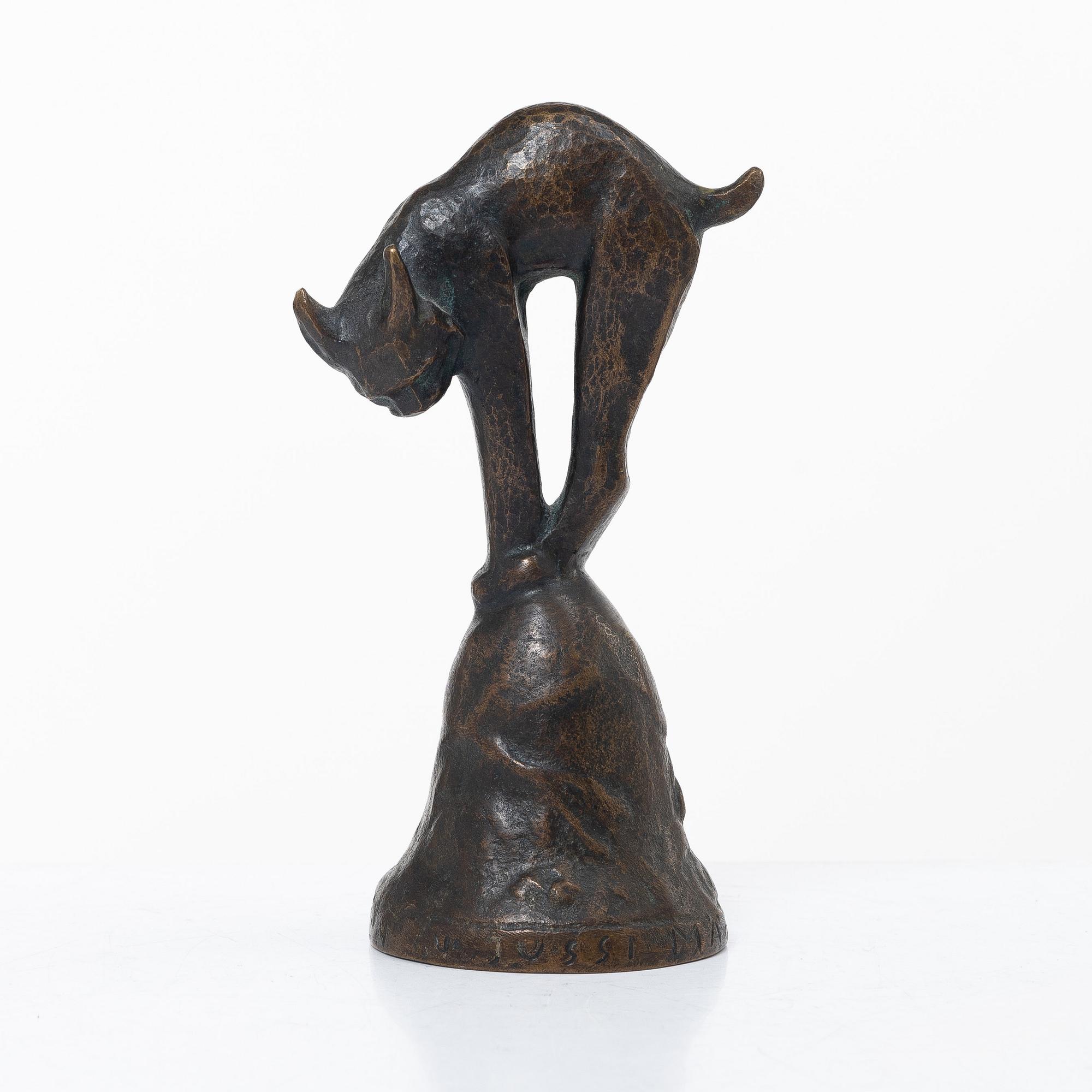 Jussi Mäntynen, Lynx as a table bell.