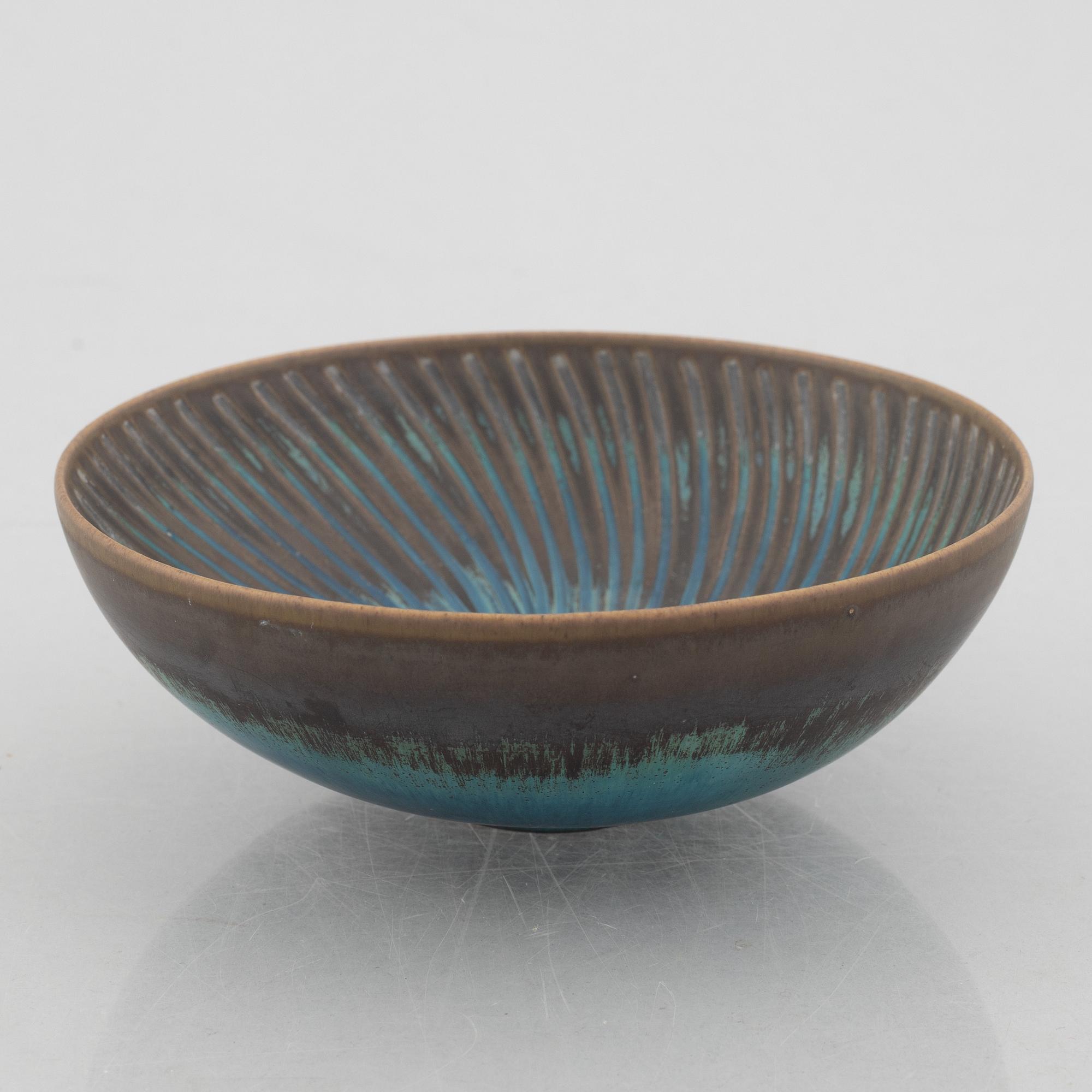 Stig Lindberg, a stoneware bowl, Gustavsbergs studio, Sweden 1958-59.
