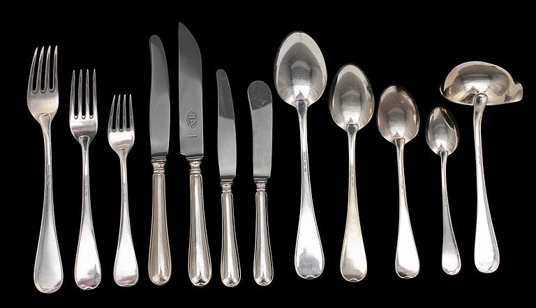 BESTICKSERVIS,127 delar, silver, modell "Svensk rund", GAB, Stockholm, 1900-talets mitt. Vikt 2598g.