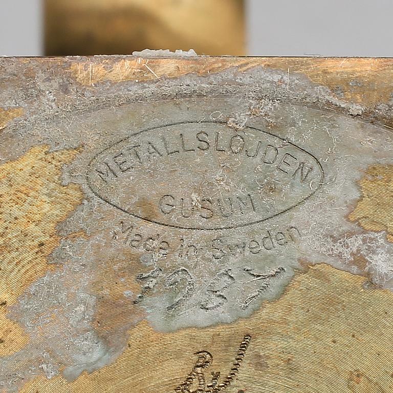 KANDELABRAR, 2 st, mässing, en märkt Metallslöjden Gusum, 1900-talets andra hälft.