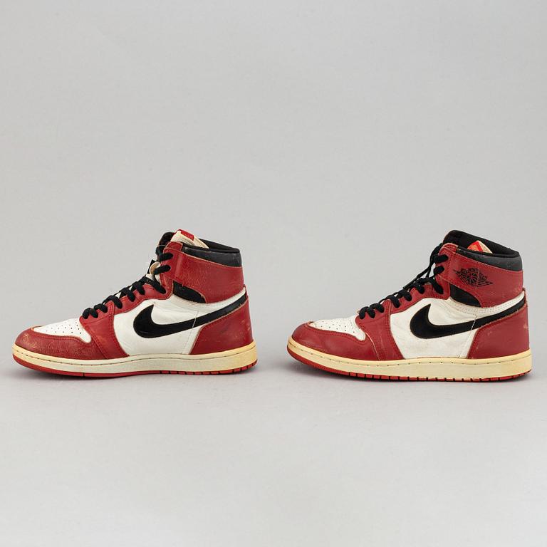 Sneakers, "Air Jordan 1 Chicago", Nike, 1985.