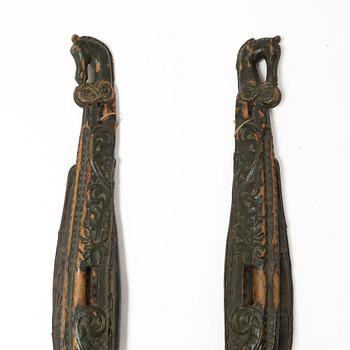 Lokor, ett par, Allmoge, Hälsingland, 1700- / tidigt 1800-tal.