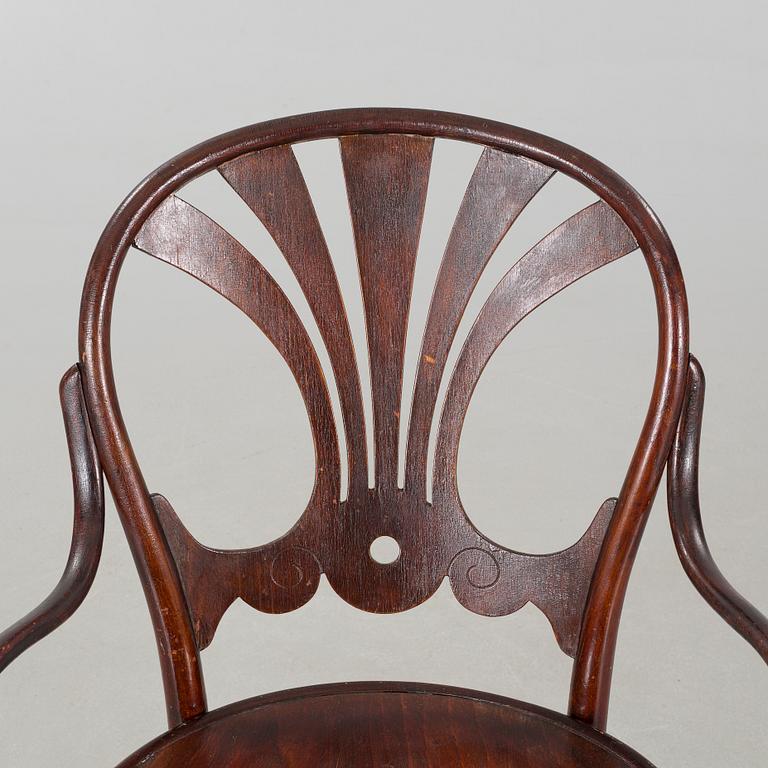 An Thonet, armchair from the first half of the 20th century.