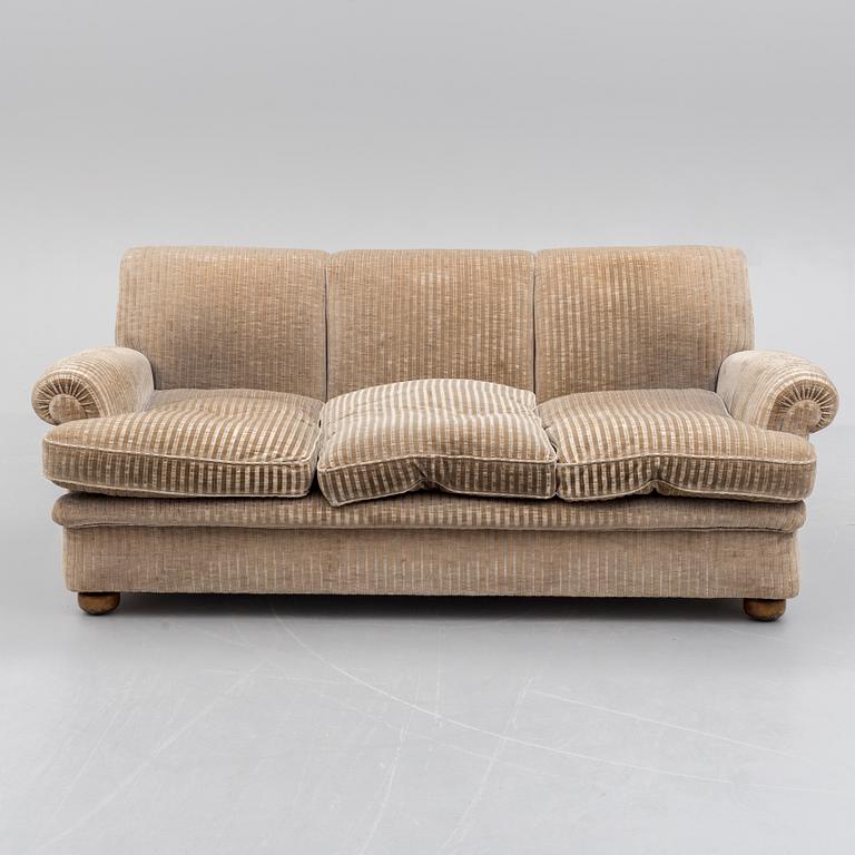 JOSEF FRANK, soffa, modell 703, Firma Svenskt Tenn, 1900-talets slut.