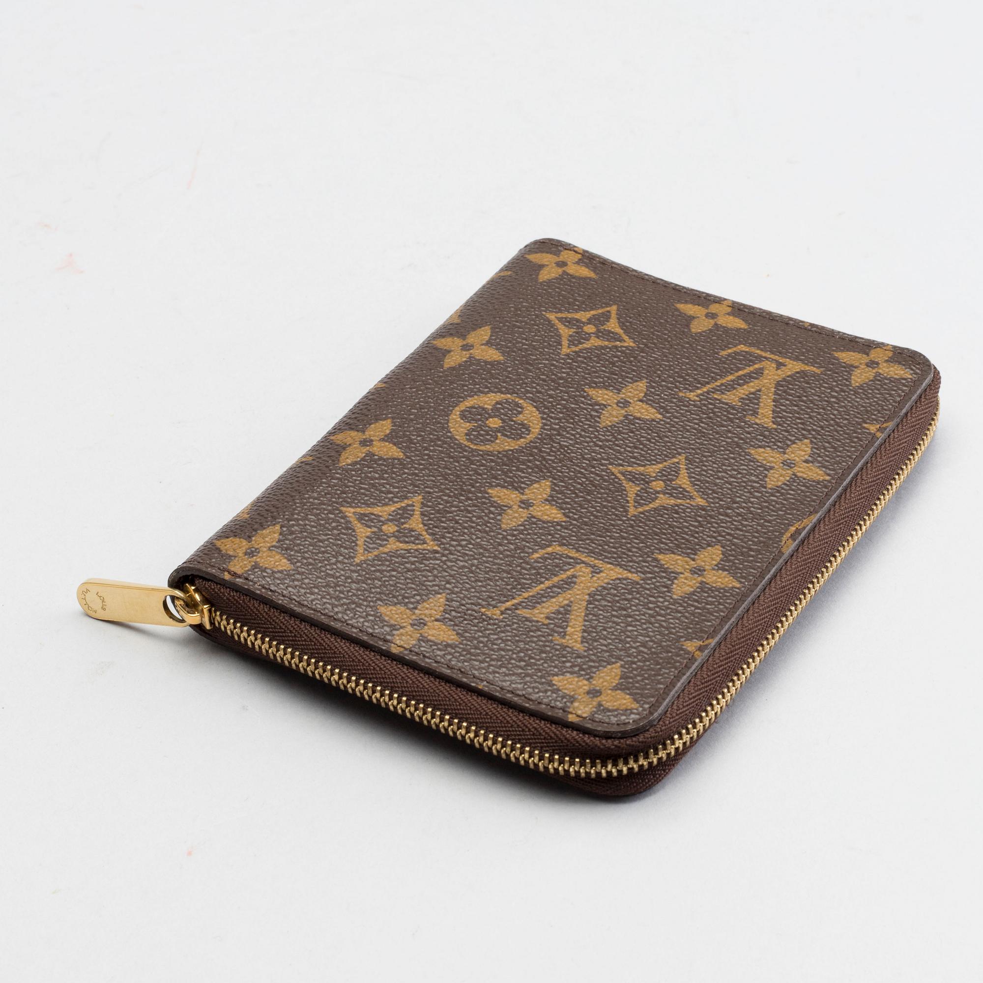 LOUIS VUITTON, passfodral.
