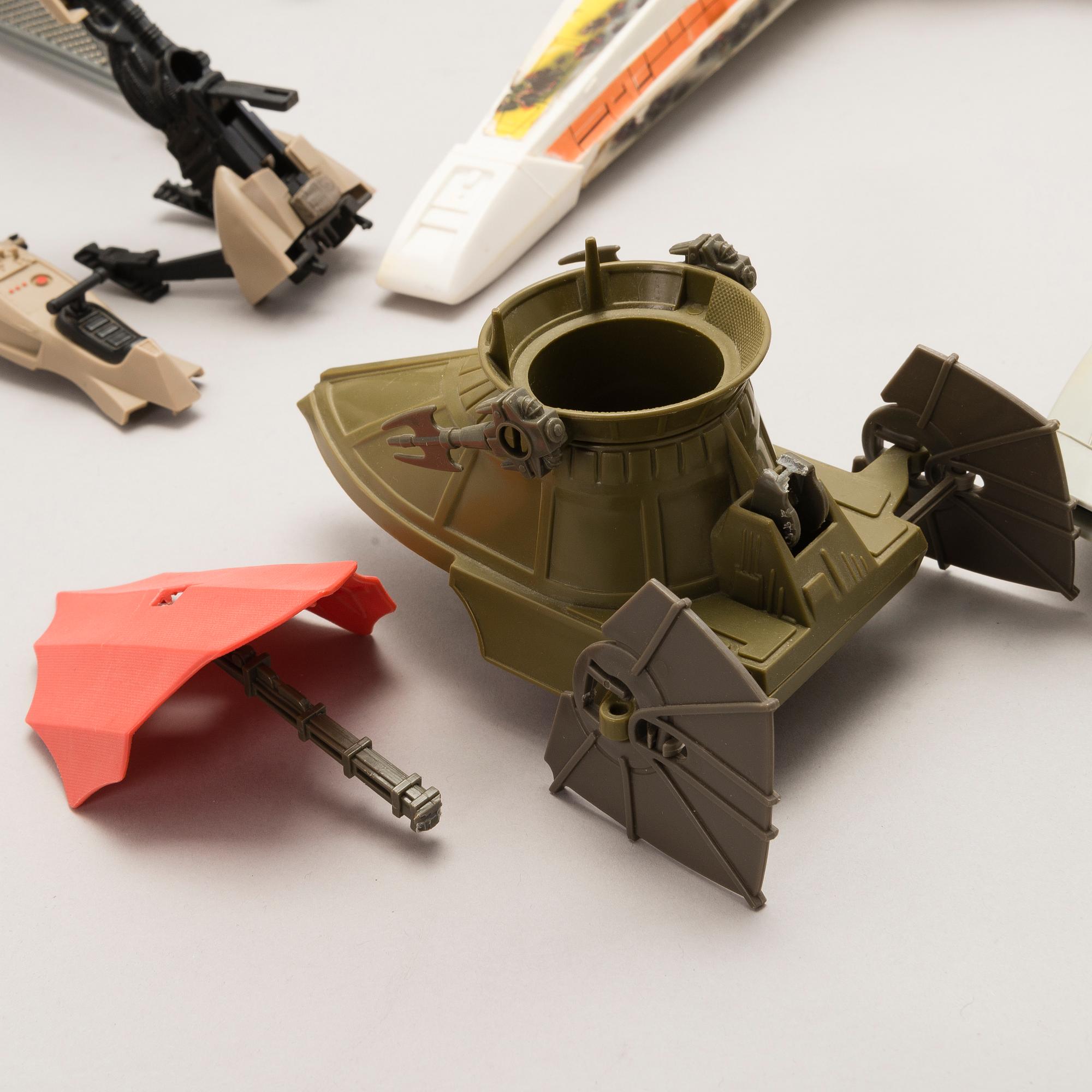 STAR WARS, A set of 10 vehicles Kenner and Palitor 1970's-/90's.