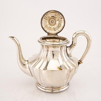 A sivler teapot first half of the 20th century, weight 506 grams.