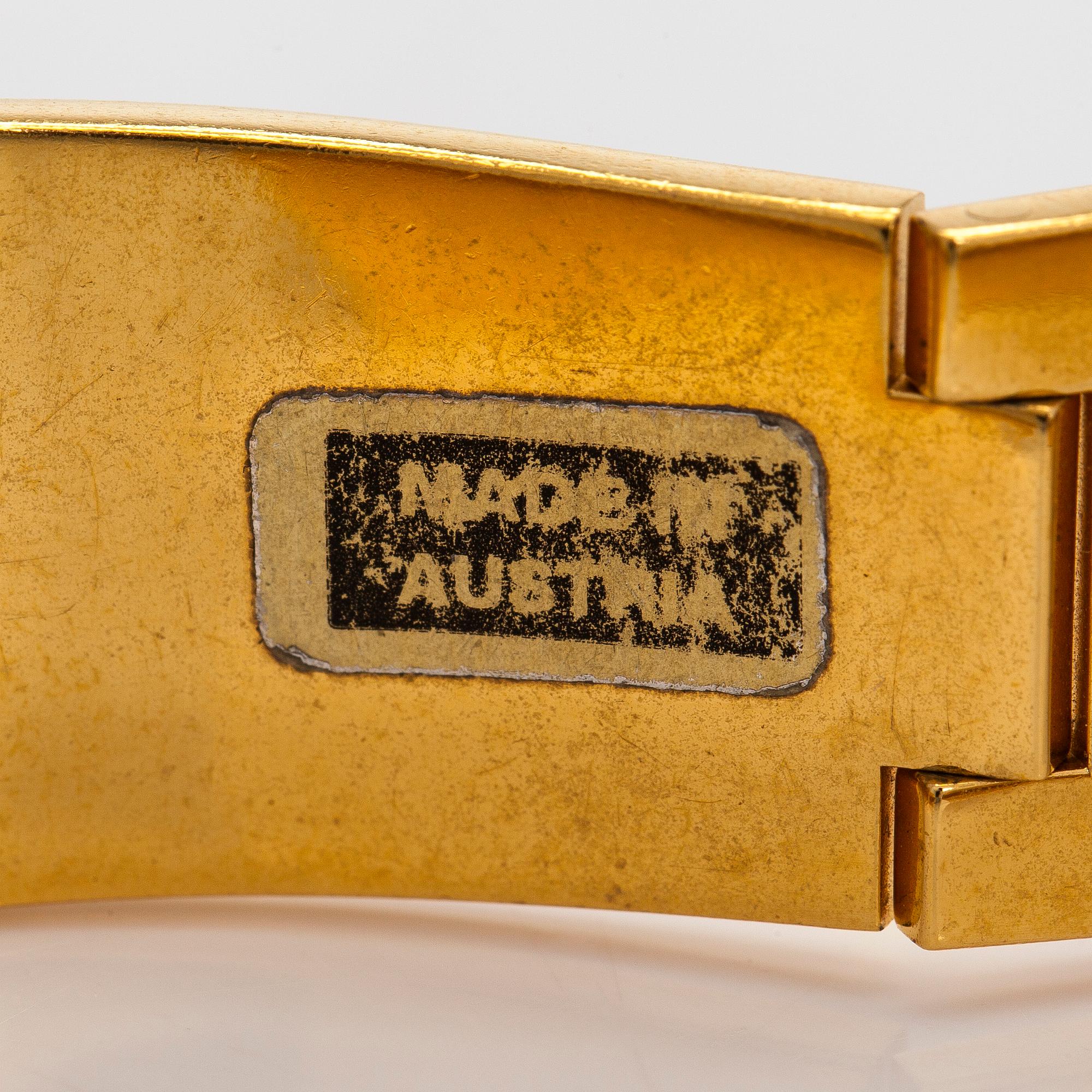 Michaela Frey, armband och halssmycke, förgylld metall, emalj.