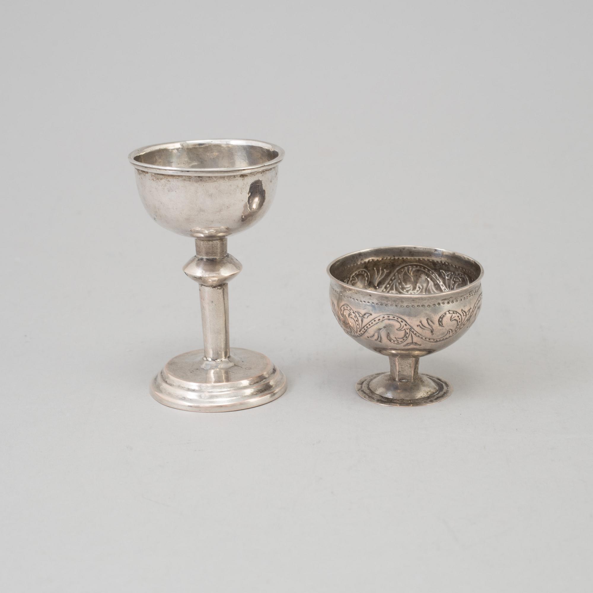 Two drinking cups, silver, probably Norway, 18/19 th century.  tot weight 61 gram.