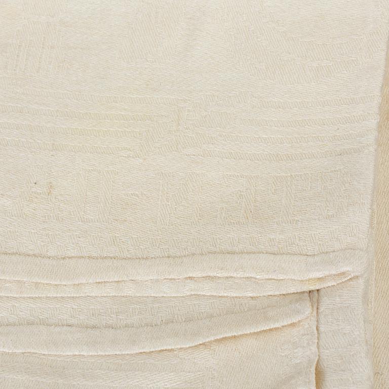 A TABLE CLOTH, linen damask, "Ymnighetshornet", ca 294 x 148 cm, signed C.W. T:tORP SVERIGE.
