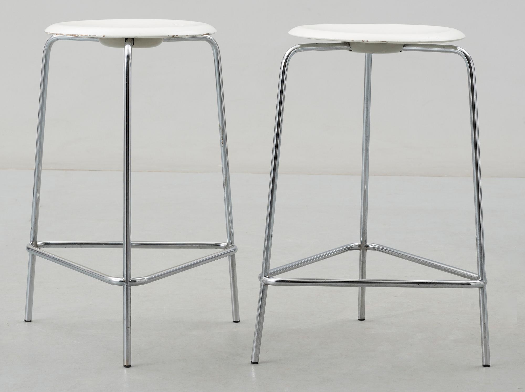 PALLAR / BARSTOLAR, ett par, Arne Jacobsen, Fritz hansen, Danmark, 1974.