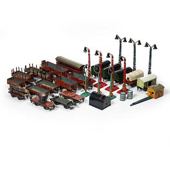 Märklin, 18 carriages and accessories, Germany, 1930s. 0 gauge.