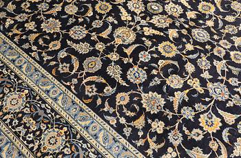 A Keshan carpet, c. 440 x 308 cm.