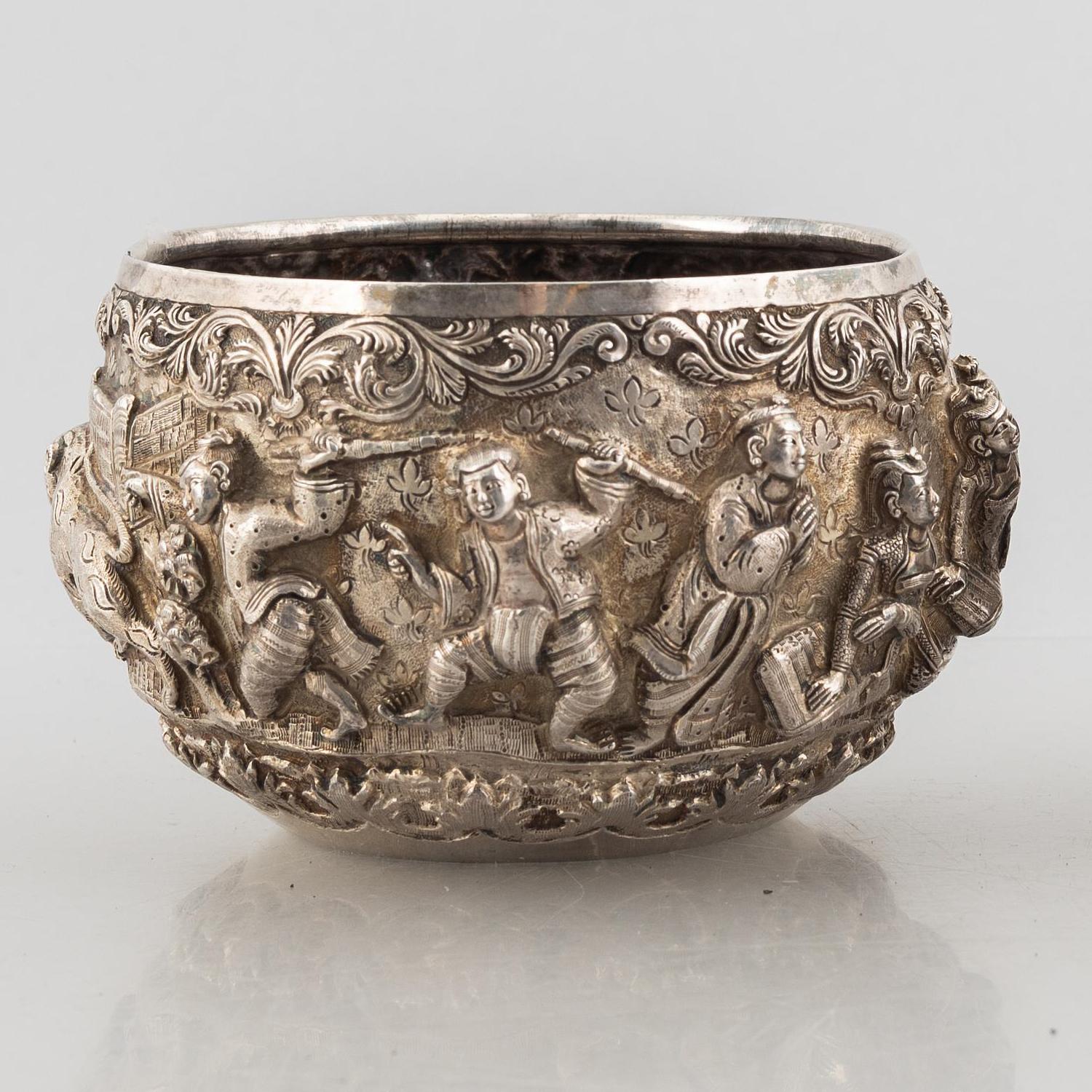 A low-grade silver Thabeik bowl, Burma, first half of the 20th century.