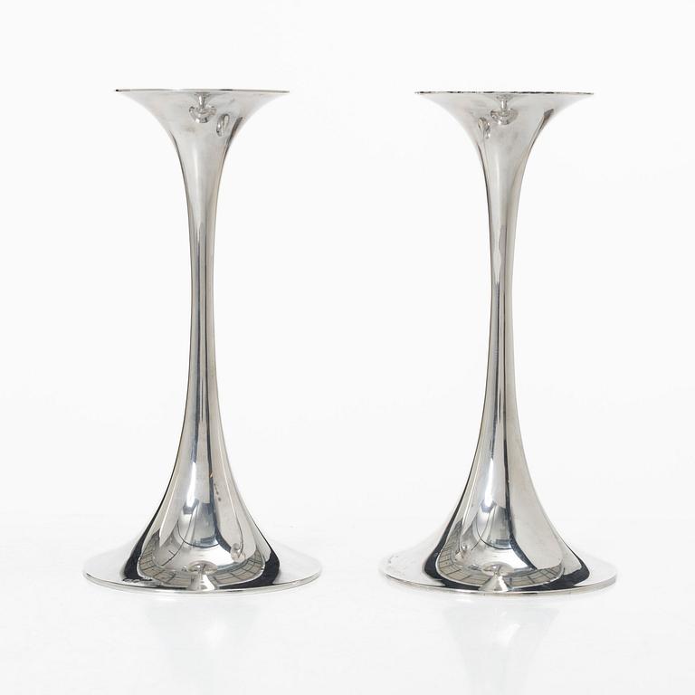 Tapio Wirkkala, Candlesticks, a pair, silver, Kultakeskus Oy, Hämeenlinna 1968-1969.