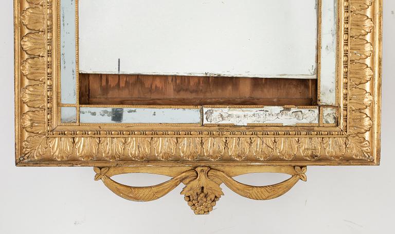 SPEGEL, senempire, 1800-tal med äldre delar.
