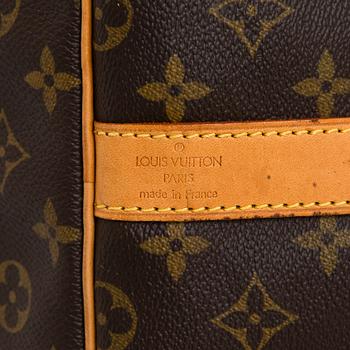 Louis Vuitton, a Monogram Canvas 'Keepall 60 Bandoulière' weekend bag.