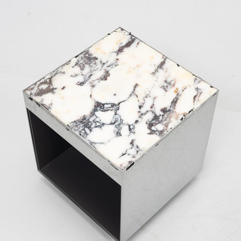 Rodolfo Dordoni, sidobord, "Elliot", Minotti, Italien.