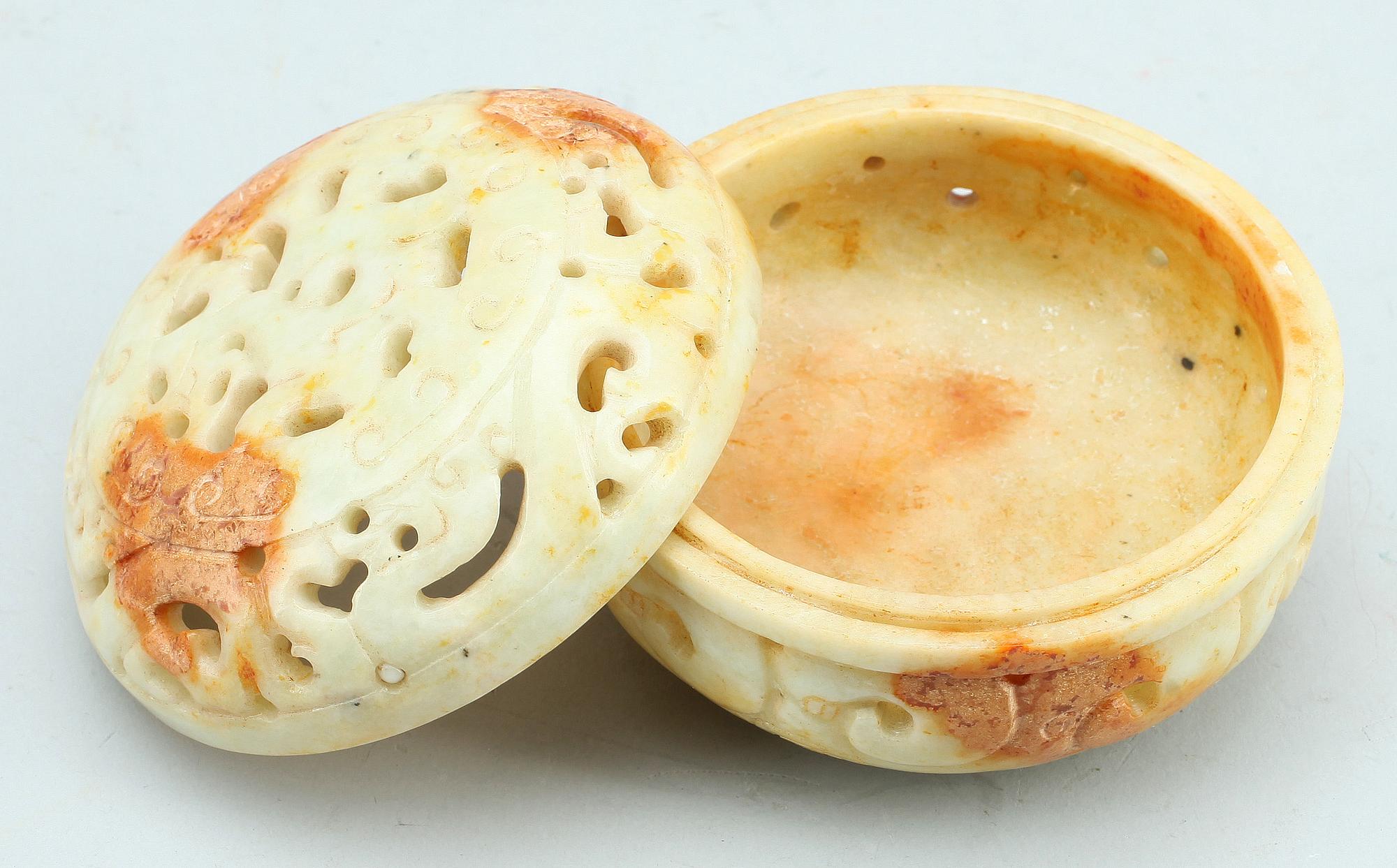 BUR FÖR SYRSOR, nefrit, Kina, 1900-tal.