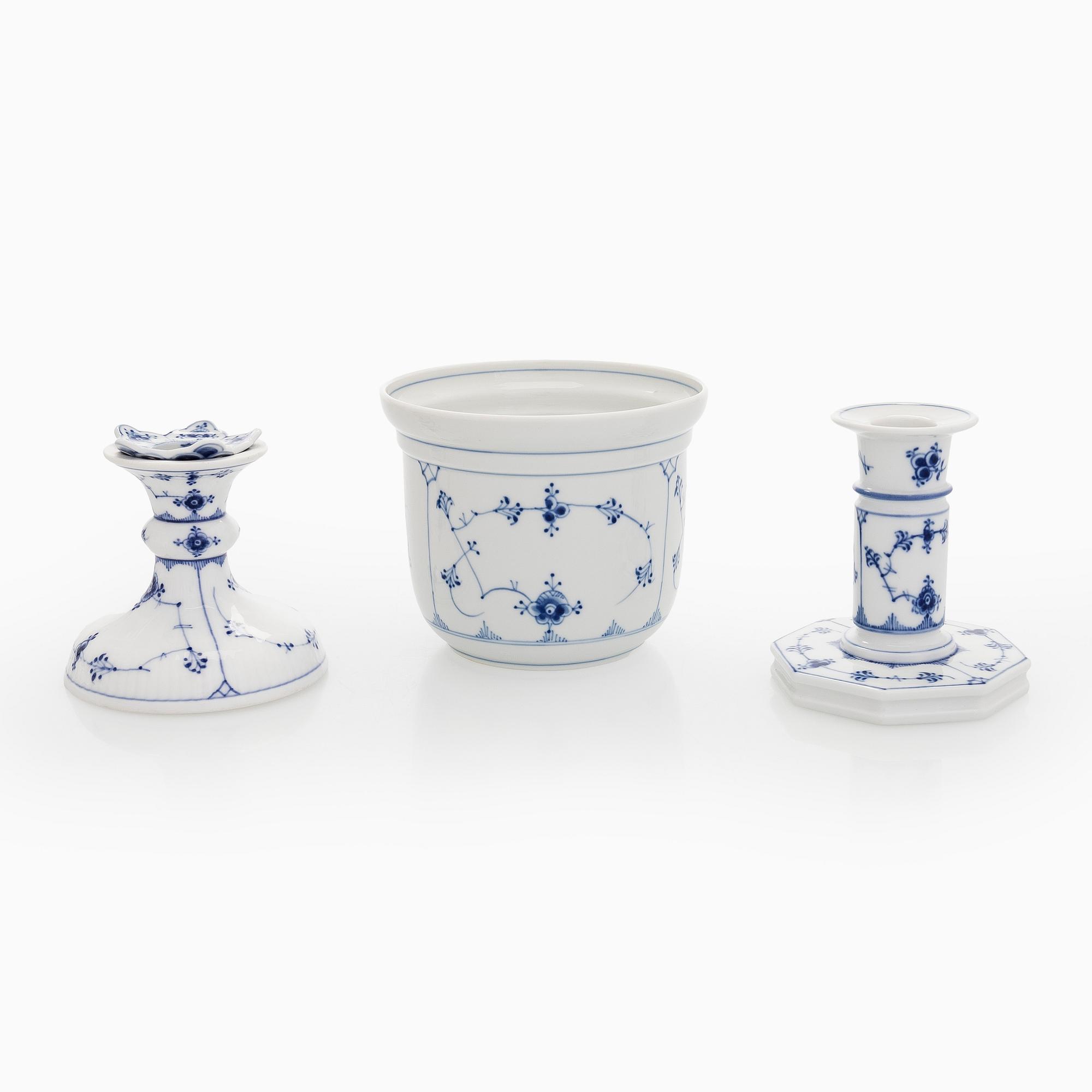 Royal Copenhagen, Kynttilänjalkoja, 2 kpl "Musselmalet" sekä malja B&G, Tanska.