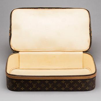 LOUIS VUITTON,